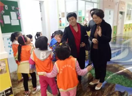中国儿童中心王慧到铜仁指导0-3岁儿童早期综合教育工作