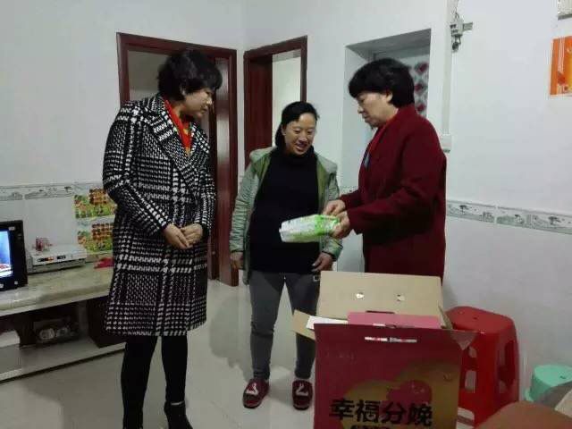 贵州革命老区妇女收到“娘家人”送的大礼包