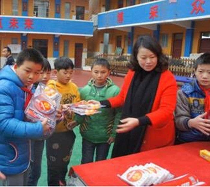 石阡县开展“关爱阳光少年•共建一片篮天”活动