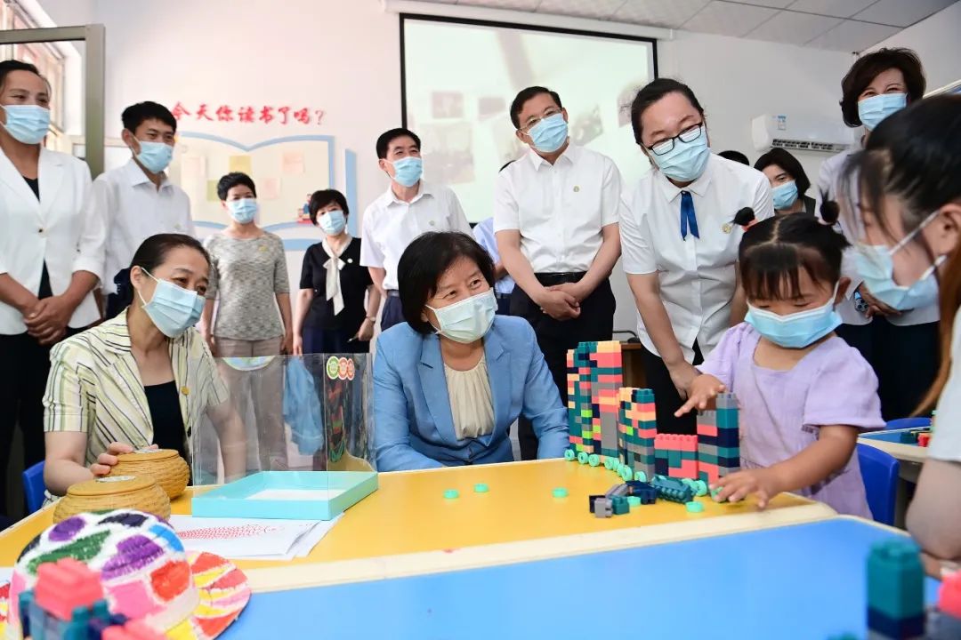 沈跃跃：深入学习贯彻习近平总书记重要讲话精神 在防住疫情稳住经济安全发展中贡献巾帼力量