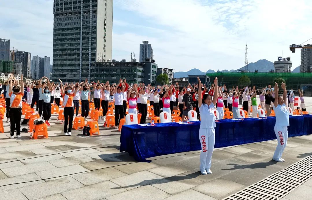 太飒了！铜仁市家庭亲子健身操（舞）展演暨颁奖活动在碧江区举办