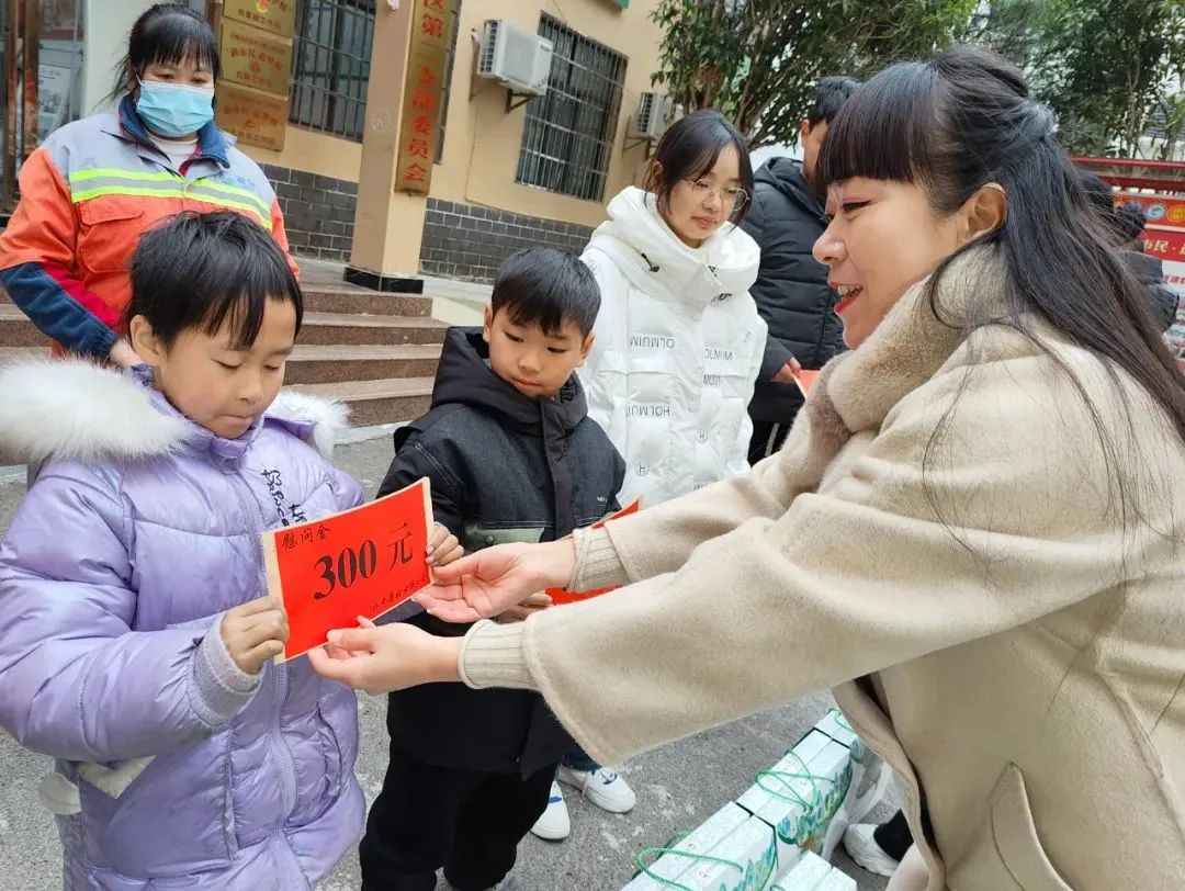 【基层动态】江口县妇联开展春节前走访慰问活动