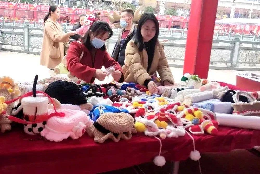 【锦绣计划】松桃县盘石镇响水洞村锦绣坊手工产品亮相年货节