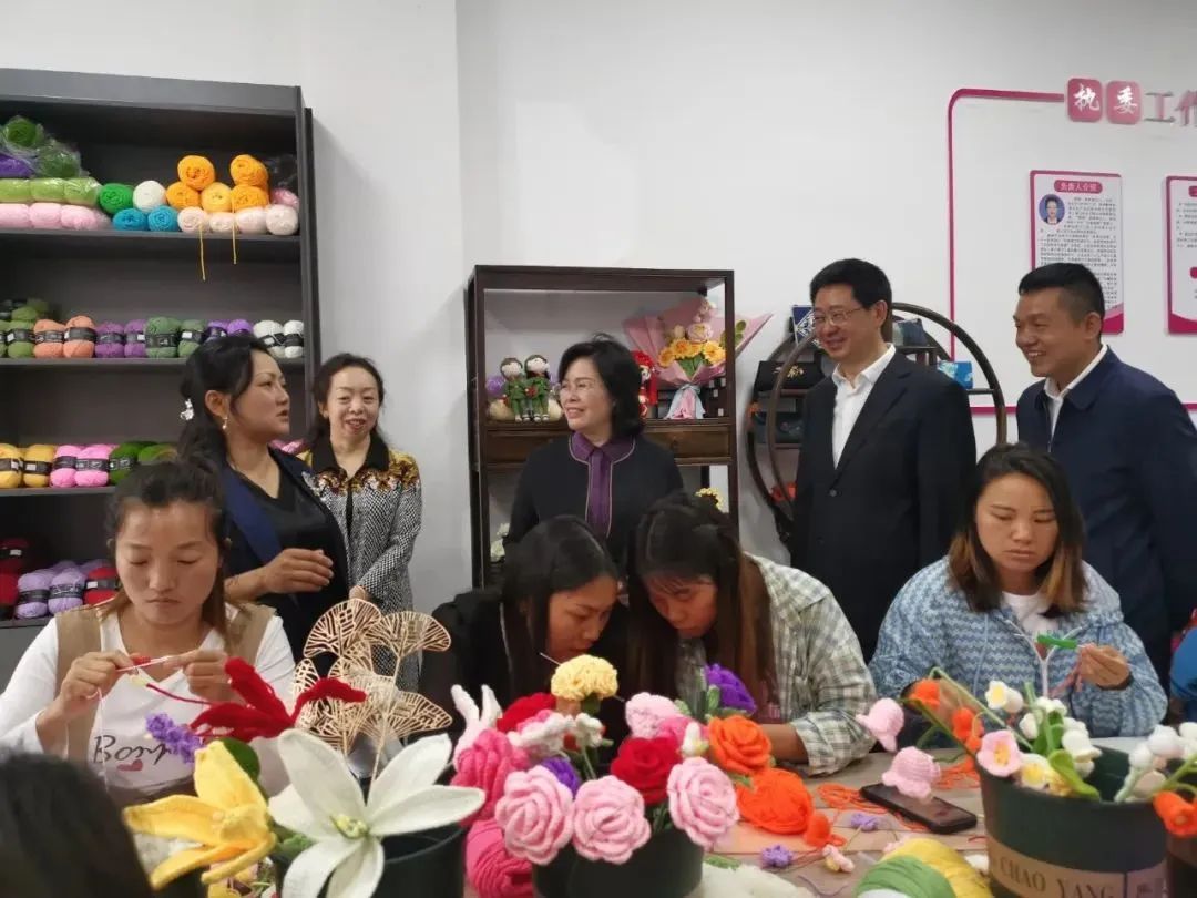省妇联赴铜仁市开展主题教育调研
