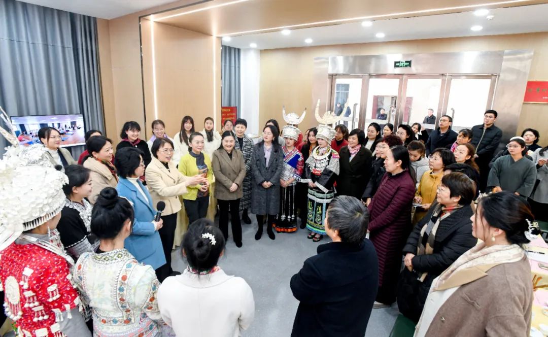 黄晓薇：学习宣传贯彻习近平总书记重要讲话精神 做好党政所急妇女所需的实事