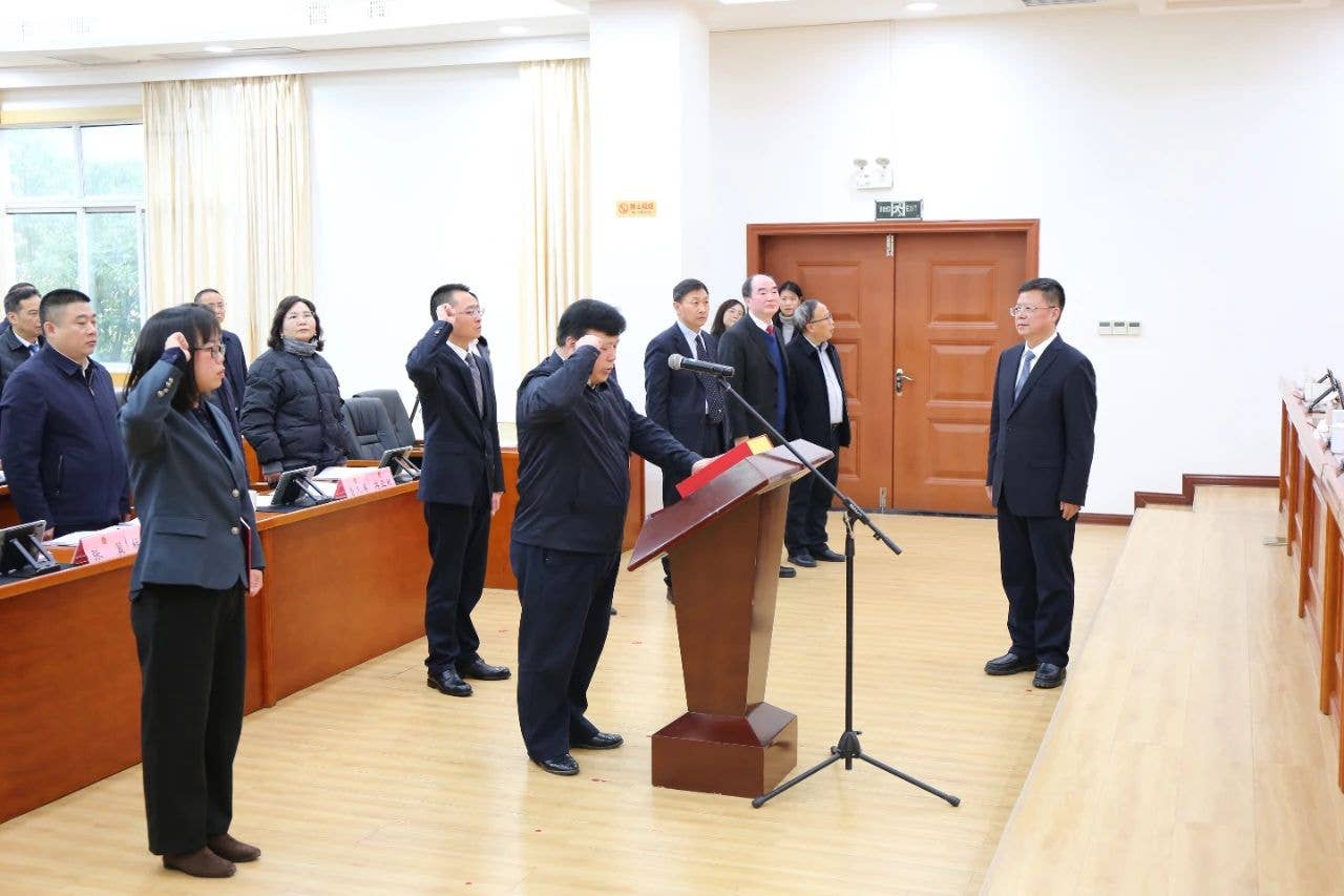 市三届人大常委会第二十五次会议召开