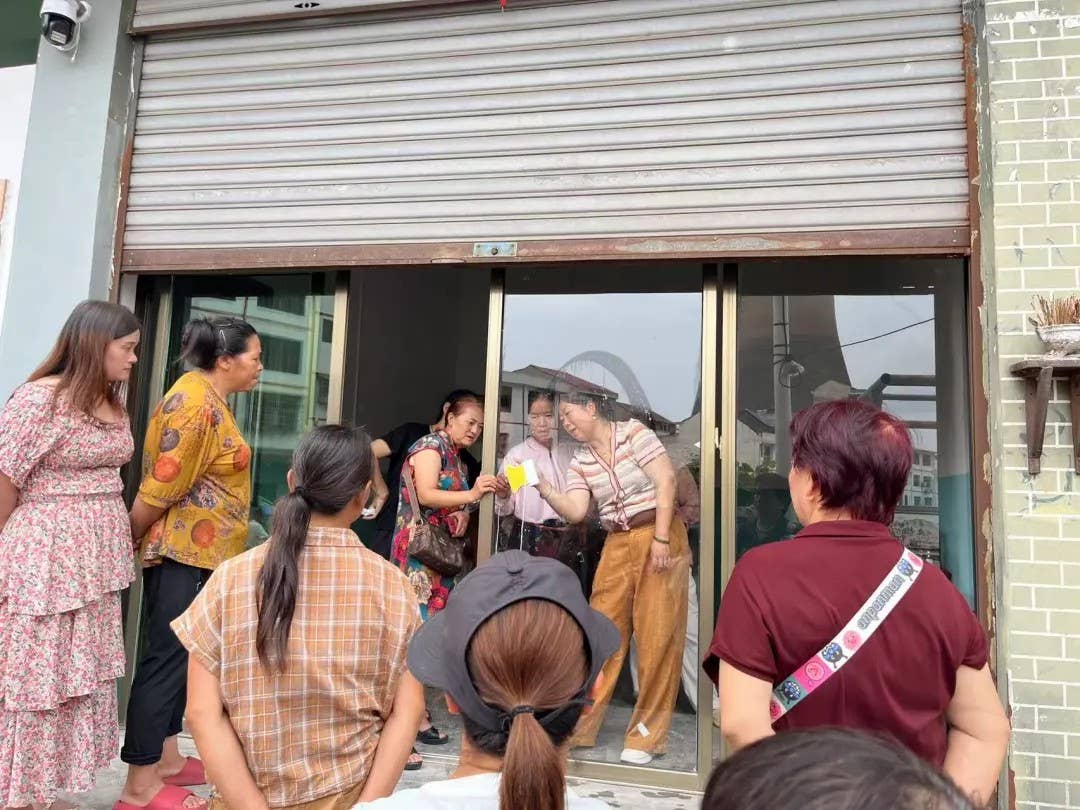 大龙街道、朱家场镇开展“巾帼家政进乡村”培训活动