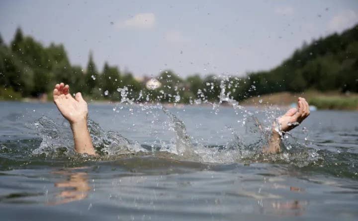 七大溺水高危场景,游泳戏水需警惕→