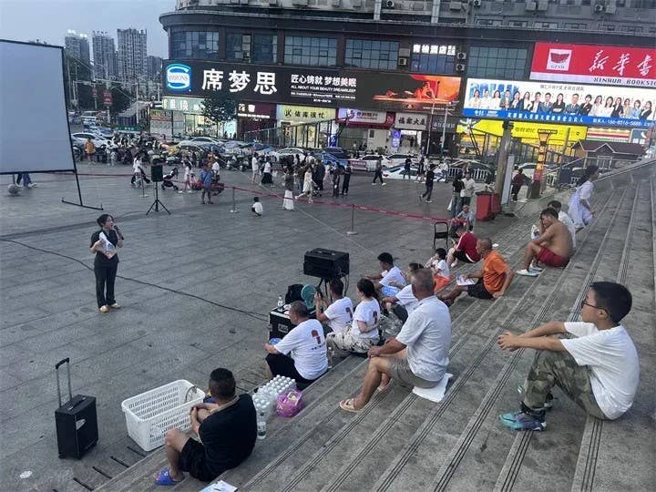 我市开展妇女儿童权益普法宣传