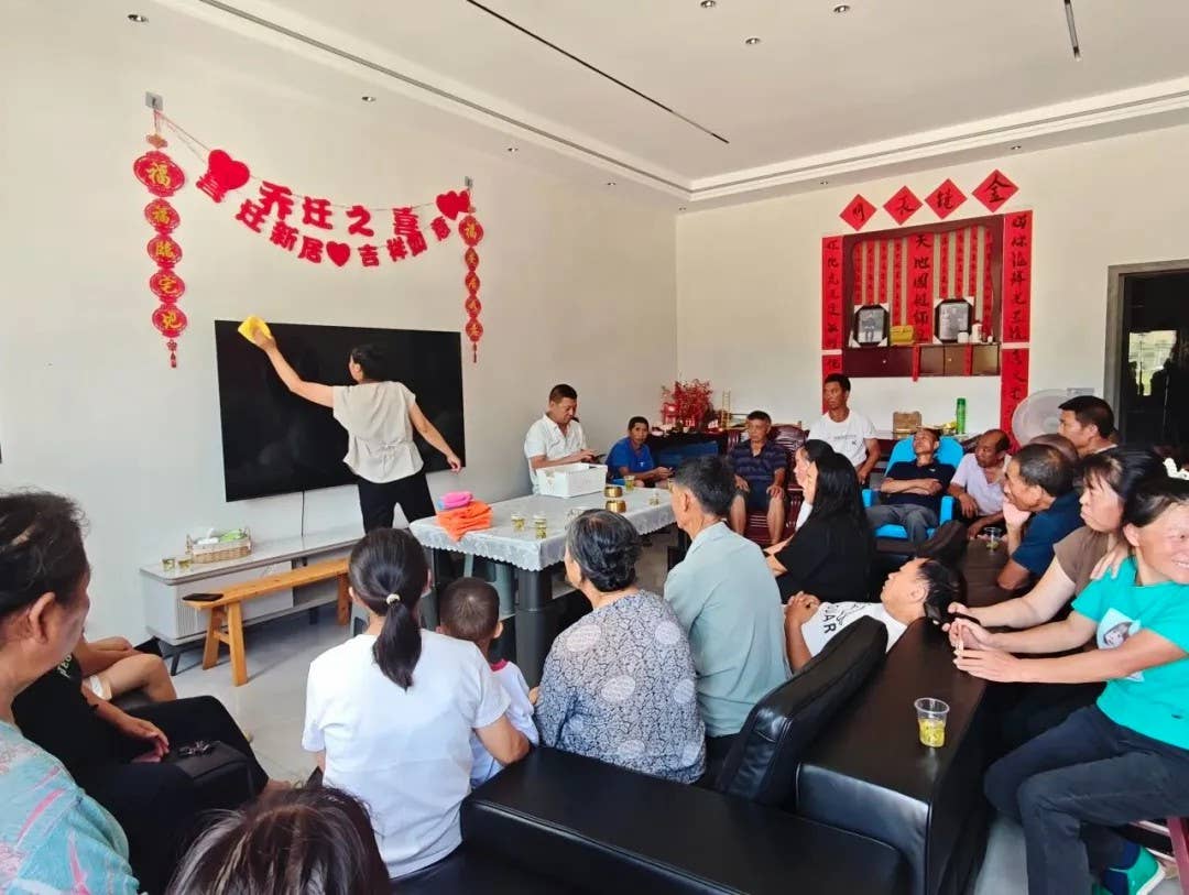 卫生家庭建设行动 | 德江县妇联到平原镇开展家庭卫生清洁指导活动