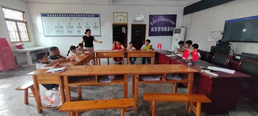 思南县“爱心妈妈”再发力 筑牢防溺水安全防线