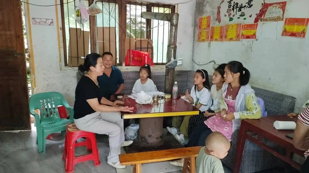 思南县“爱心妈妈”再发力 筑牢防溺水安全防线