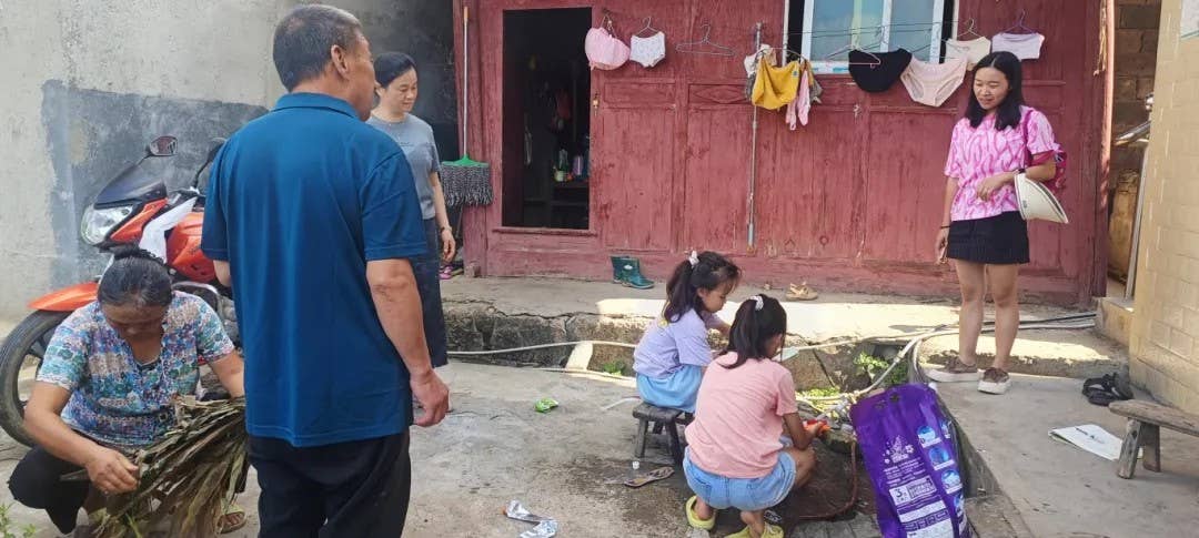 思南县“爱心妈妈”再发力 筑牢防溺水安全防线