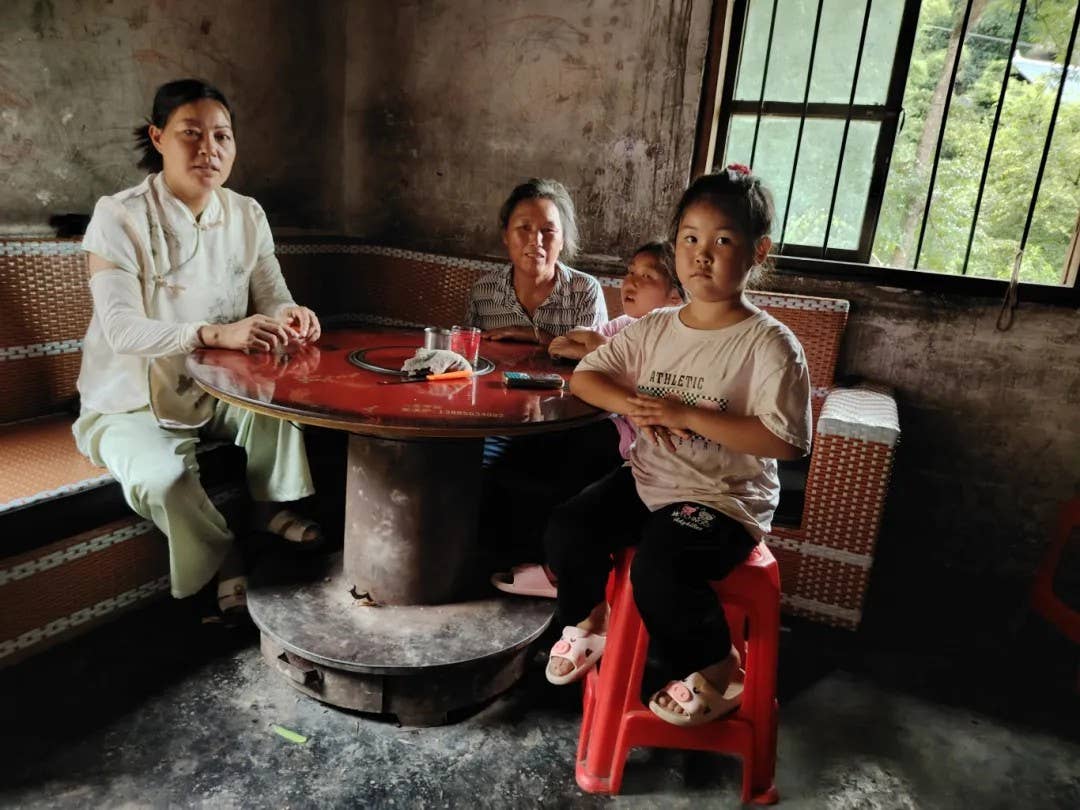 思南县“爱心妈妈”再发力 筑牢防溺水安全防线