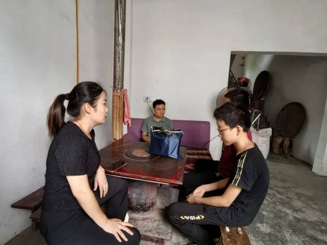 思南县“爱心妈妈”再发力 筑牢防溺水安全防线