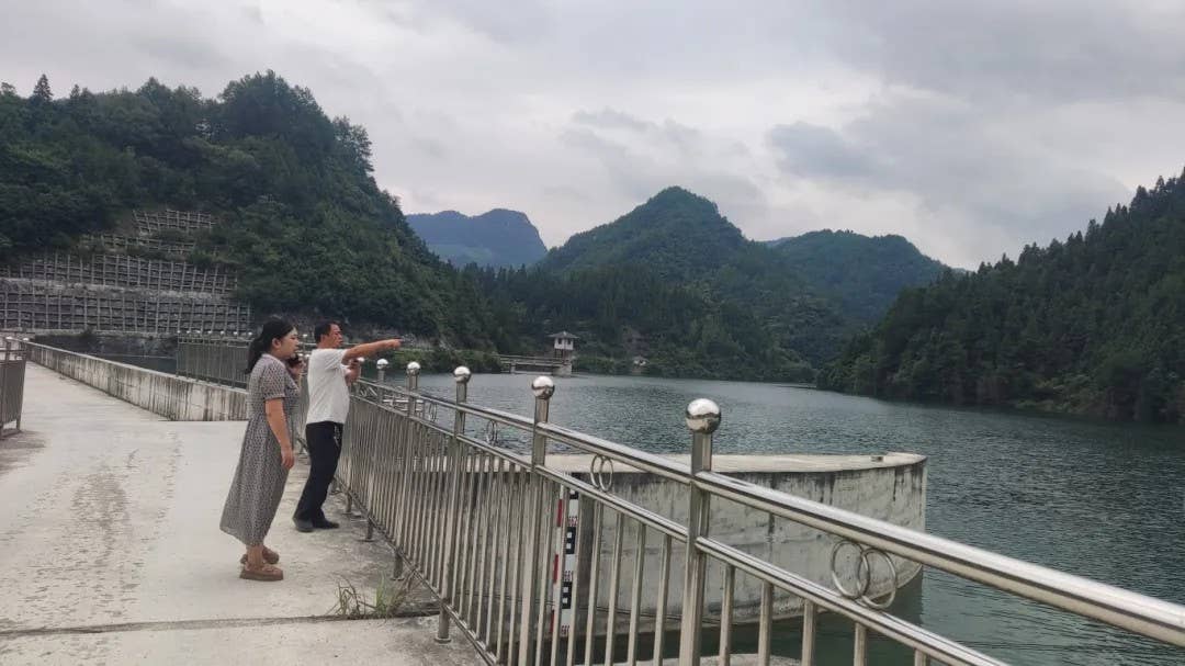 思南县“爱心妈妈”再发力 筑牢防溺水安全防线