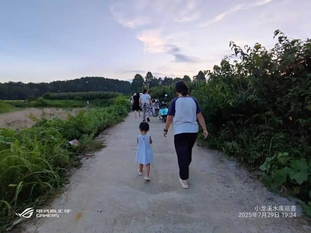 思南县“爱心妈妈”再发力 筑牢防溺水安全防线