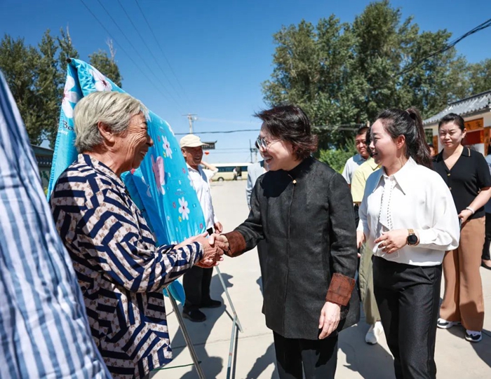 黄晓薇：持续提升妇联组织引领服务联系质效