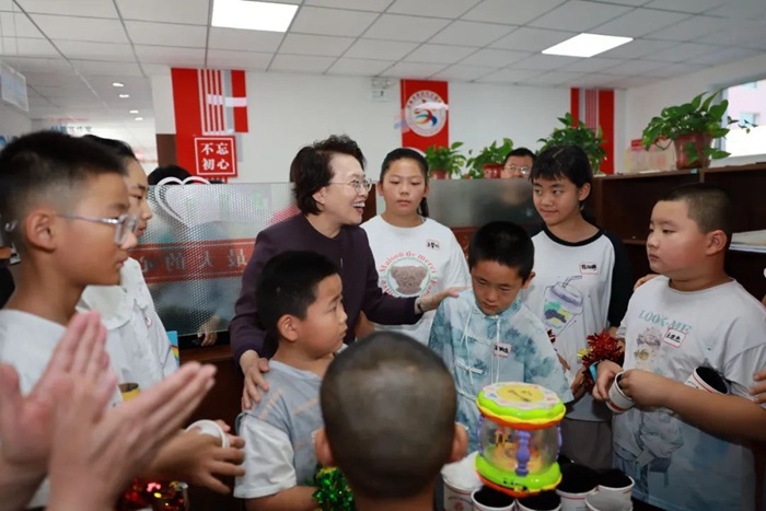 黄晓薇：持续提升妇联组织引领服务联系质效