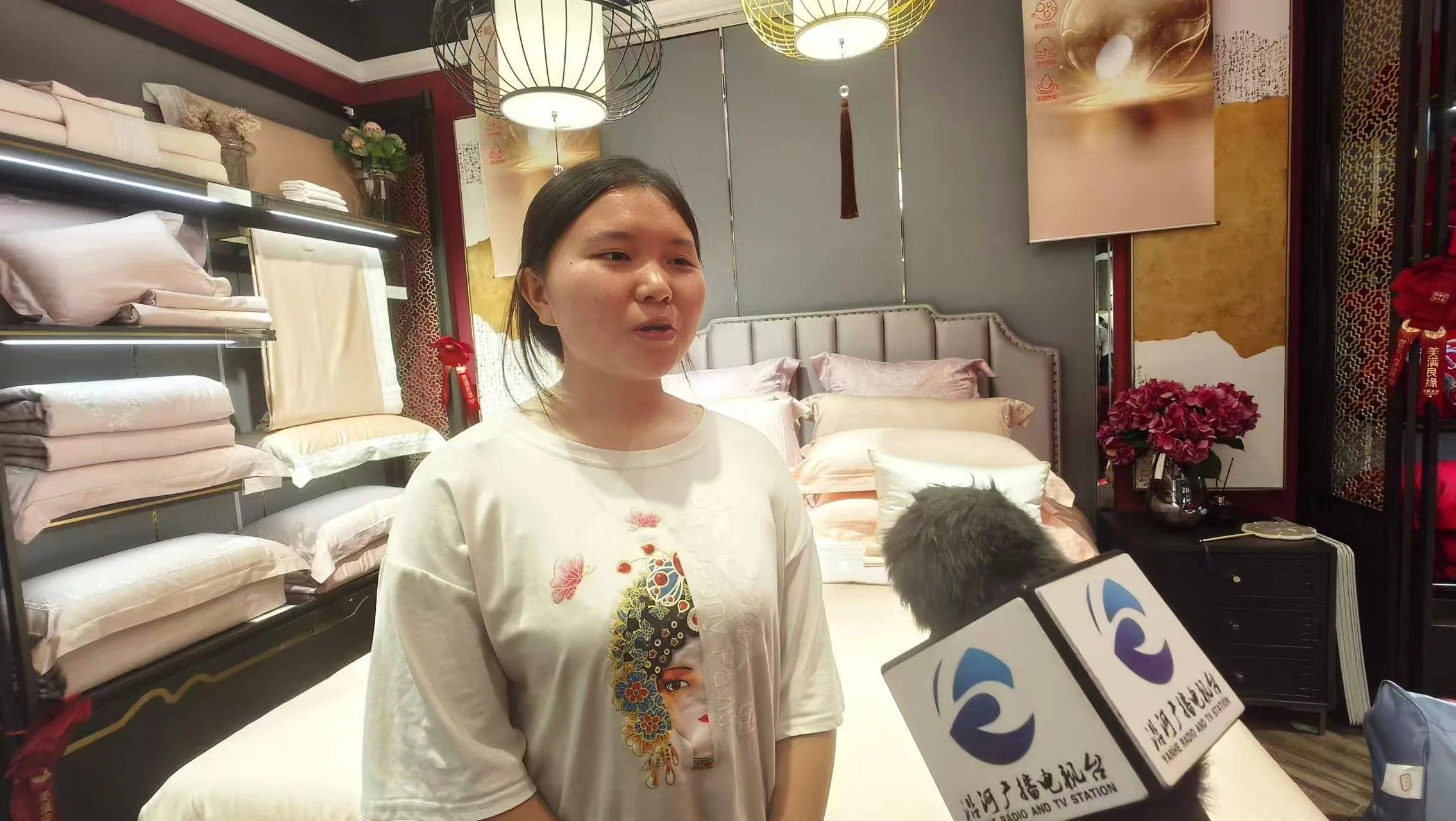 情暖学子！沿河爱心企业关爱慰问困难学子彰显巾帼担当