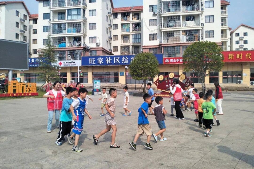 铜仁市妇联“守护童年·牵手共成长”公益活动温暖千余名儿童