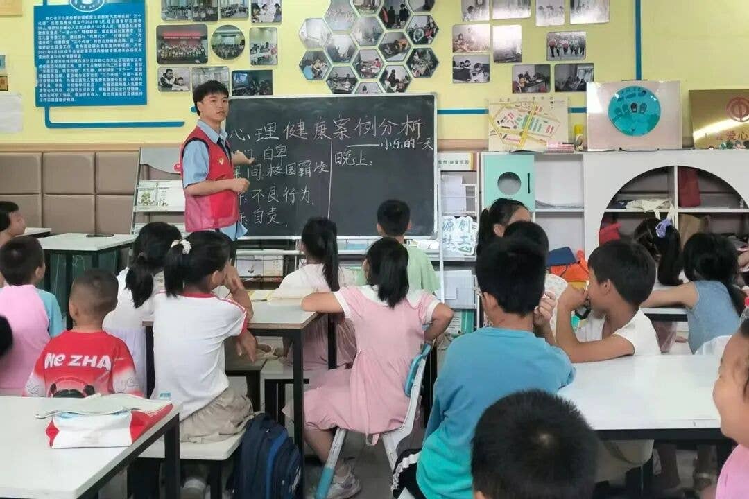 铜仁市妇联“守护童年·牵手共成长”公益活动温暖千余名儿童