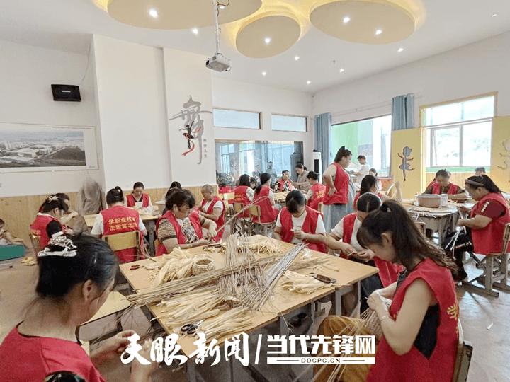 松桃：“锦绣计划”手工编织技能培训激活“巧手经济”