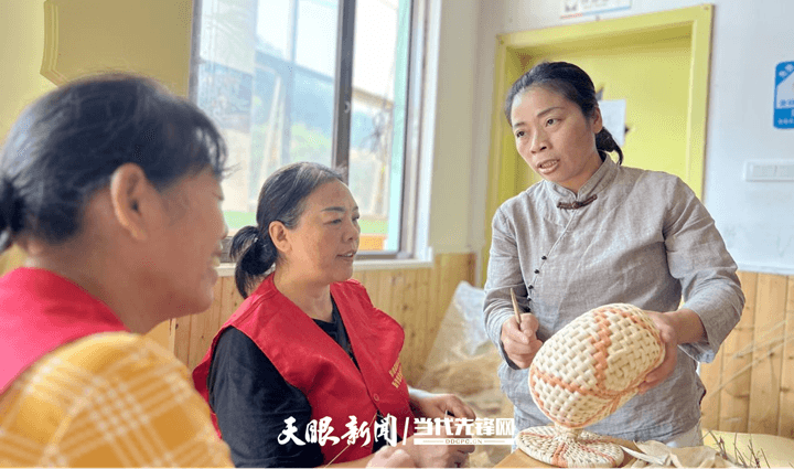 松桃：“锦绣计划”手工编织技能培训激活“巧手经济”