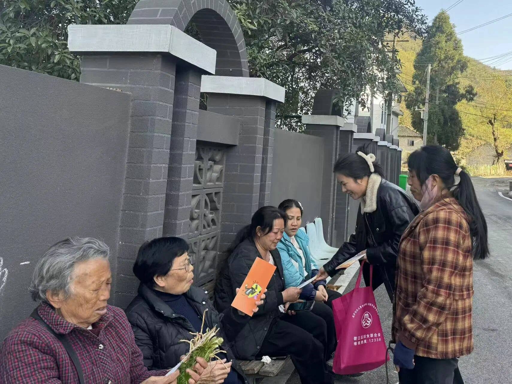 护航妇女儿童权益 碧江区妇联在行动