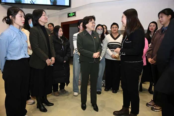 深入学习贯彻党的二十届四中全会和全球妇女峰会精神 在推进中国式现代化中展现女院更大作为