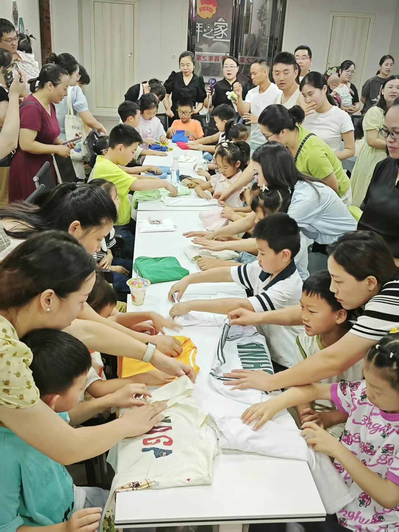 玉屏“萤火虫·幸福家”亲子成长营探索家庭教育服务新路径