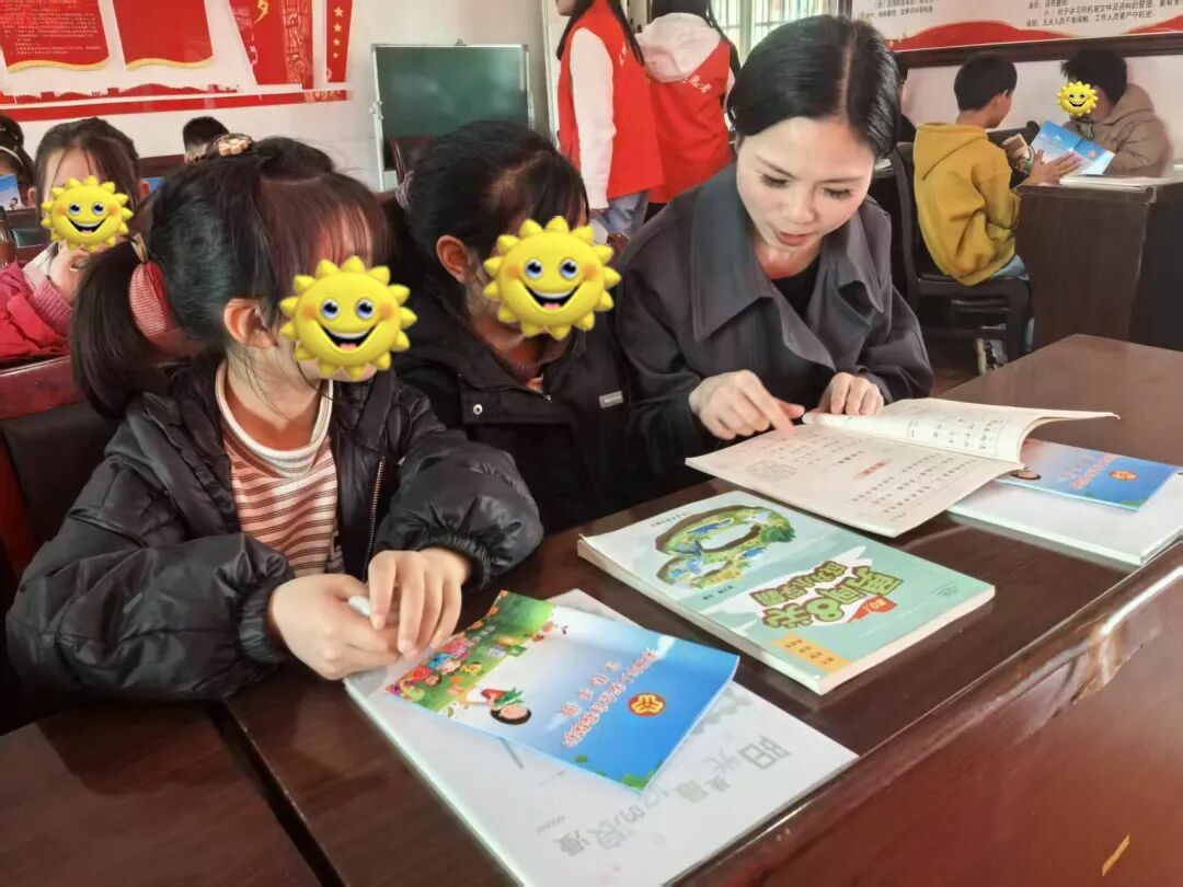 春假有爱不孤单:德江县妇联携手“傩乡妈妈”开展“春暖童心”关爱行动