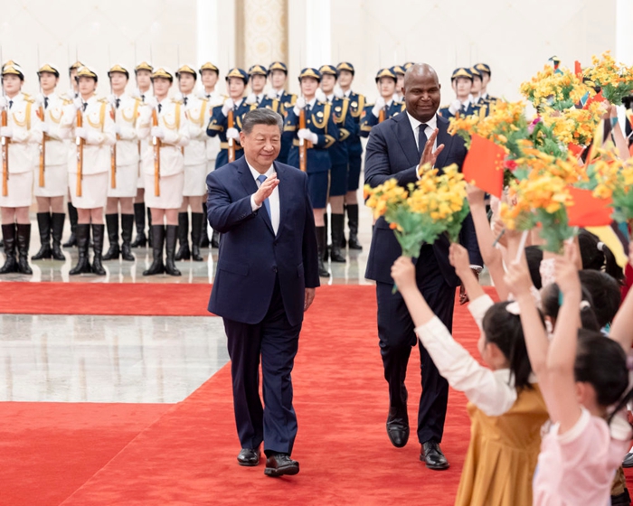 习近平同莫桑比克总统查波举行会谈