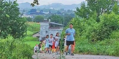人民日报关注铜仁玉屏：茅坪村的孩子，为啥爱上晨跑