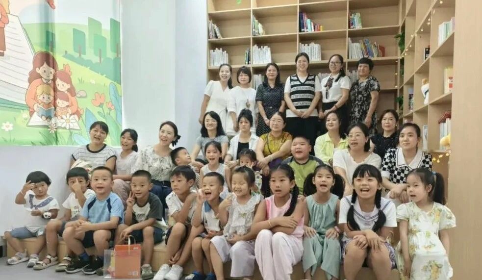 桔灯微光伴成长，书香漫卷润童心——碧江区妇联“小桔灯”亲子阅读主题活动点亮缤纷暑期