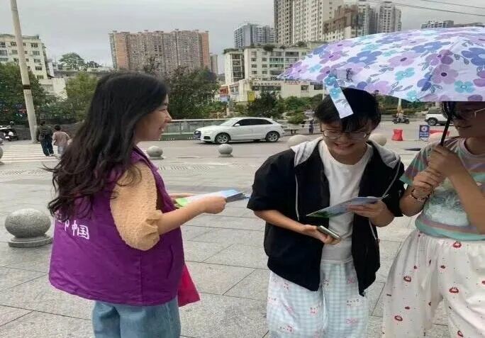 古城添“法”味 巾帼送平安