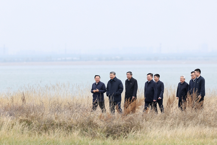 习近平在内蒙古乌兰察布考察